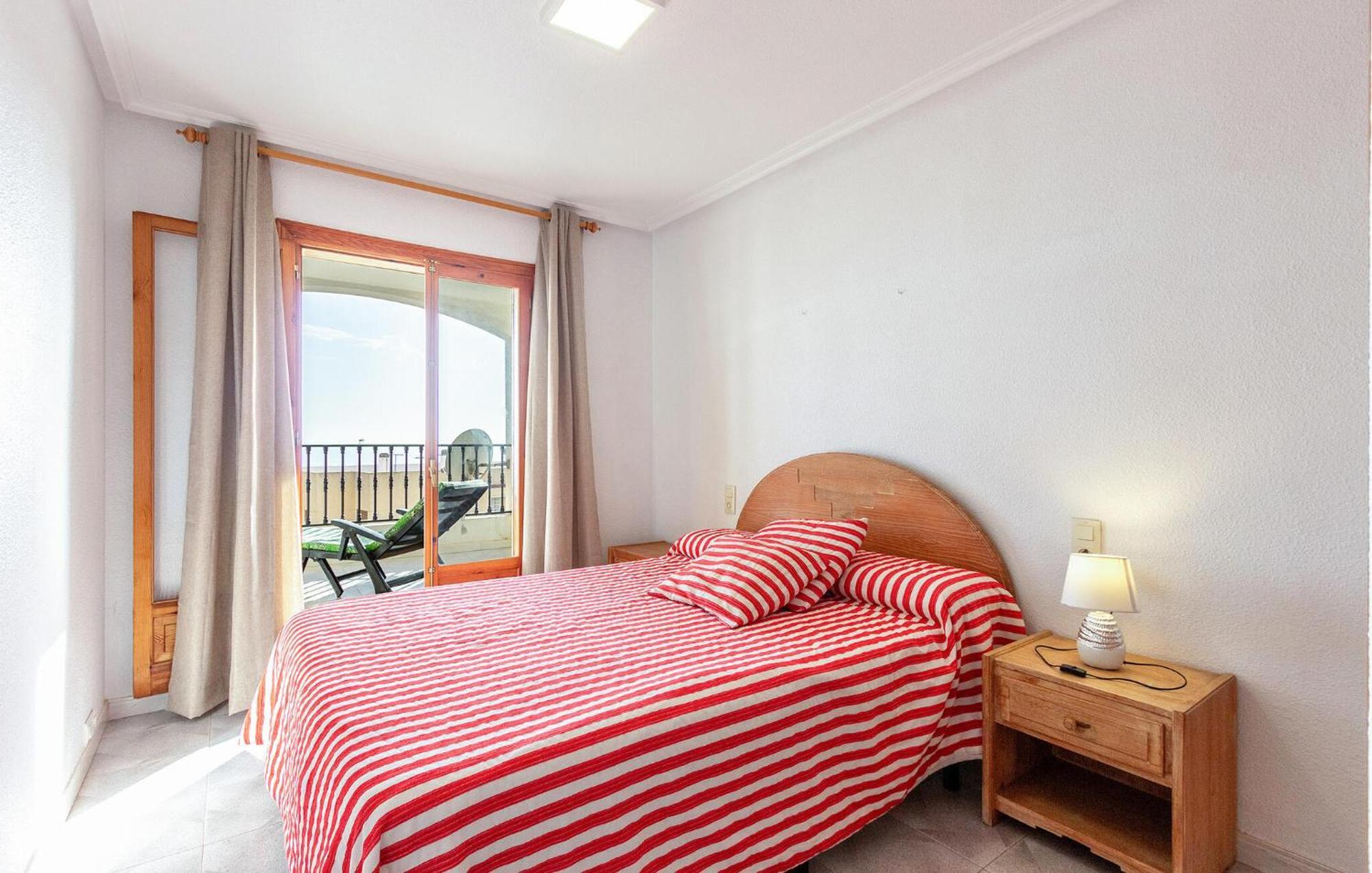 Lovely Apartment In Santa Pola With Kitchenette Exterior photo