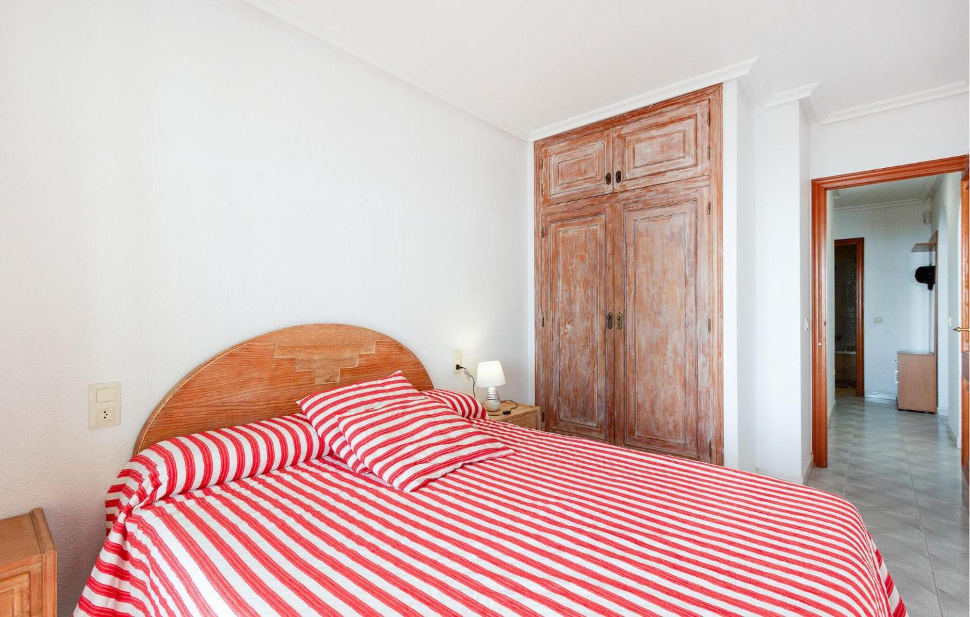 Lovely Apartment In Santa Pola With Kitchenette Exterior photo