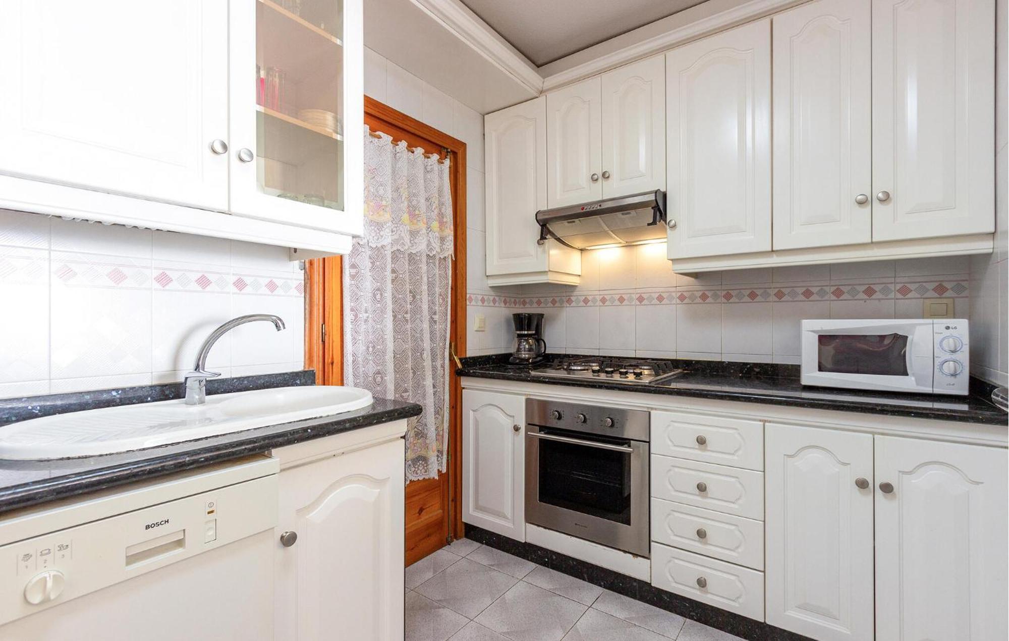 Lovely Apartment In Santa Pola With Kitchenette Exterior photo