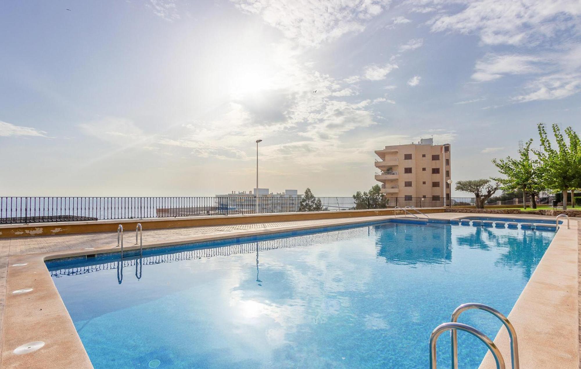 Lovely Apartment In Santa Pola With Kitchenette Exterior photo