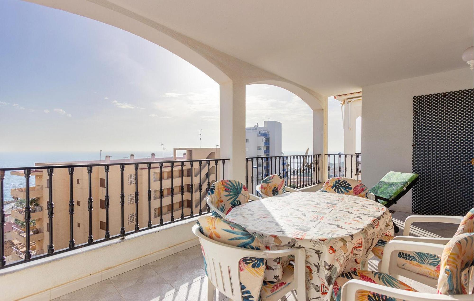 Lovely Apartment In Santa Pola With Kitchenette Exterior photo